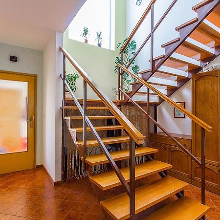 Holiday Home Villa พูลา ห้อง รูปภาพ