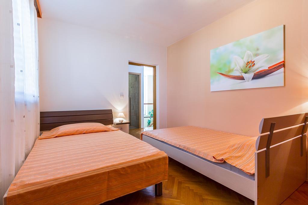 Holiday Home Villa พูลา ห้อง รูปภาพ
