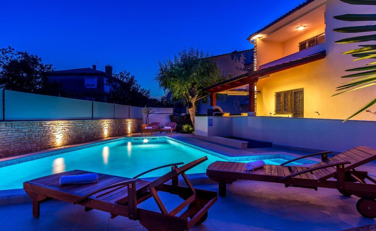 Holiday Home Villa พูลา ห้อง รูปภาพ